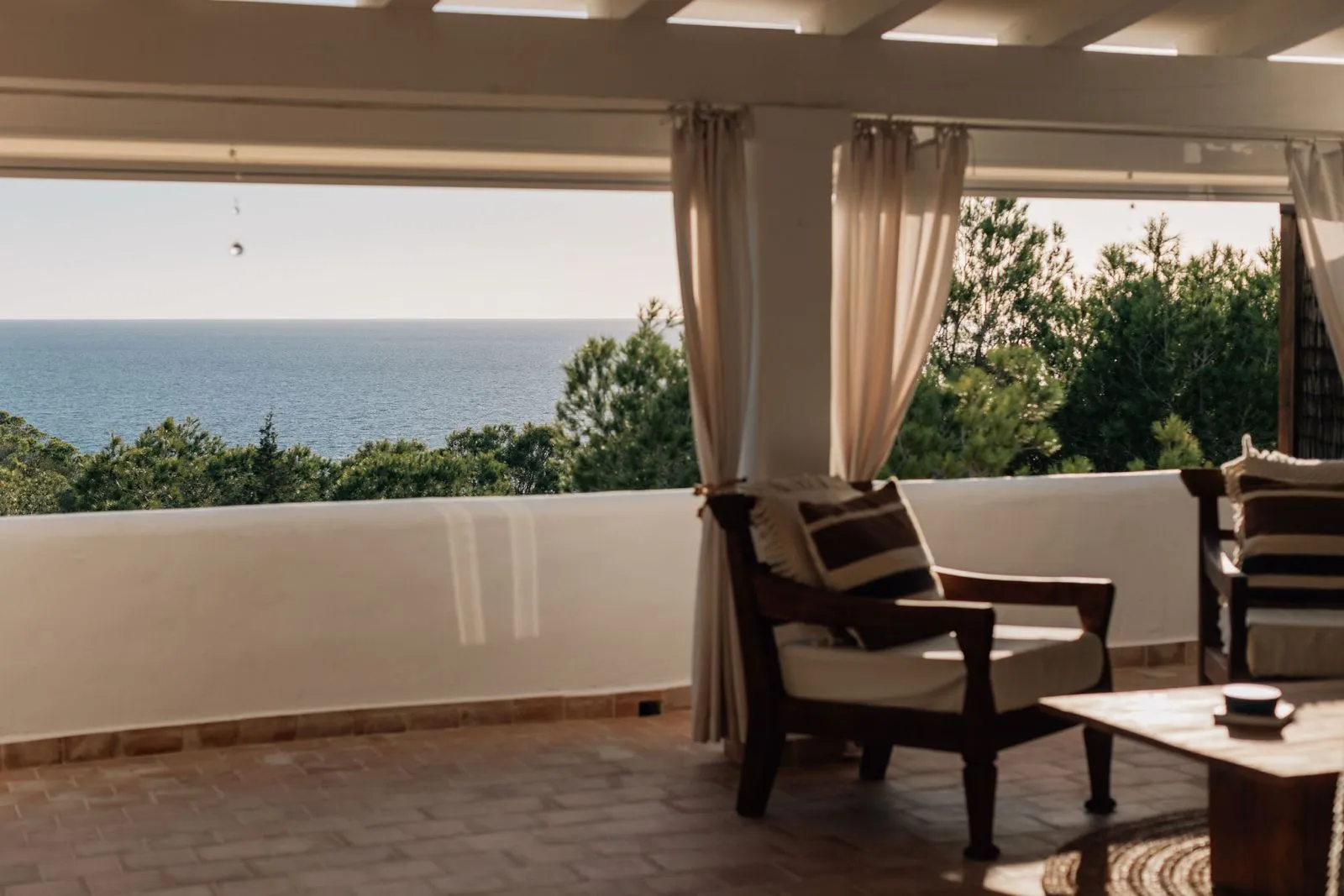 Terrace lounge with sea view